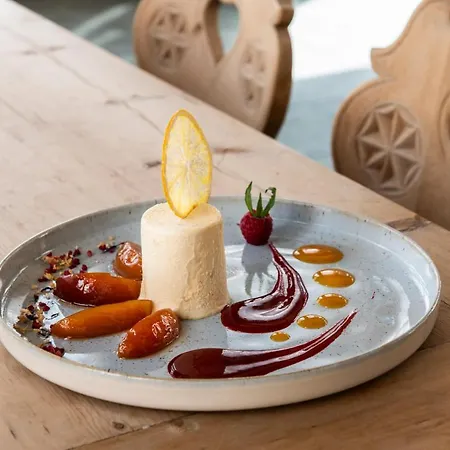 Engiadina Hotel 4*