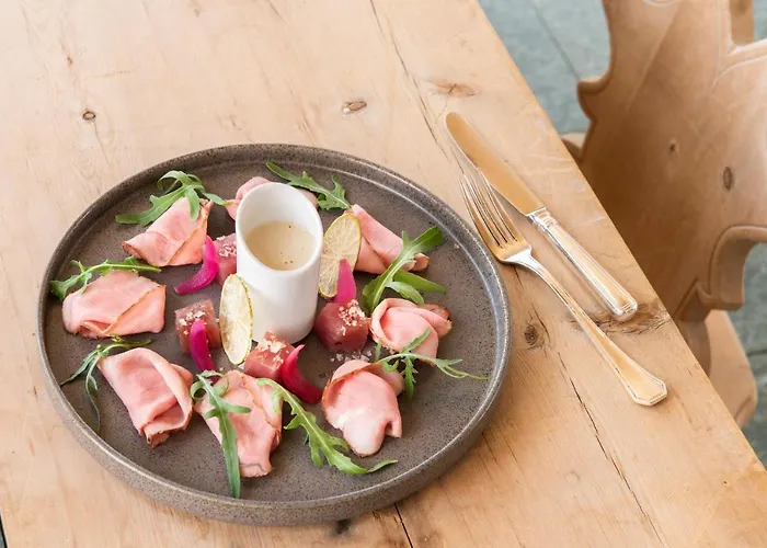 هوتل إنجيادينا فندق 4*