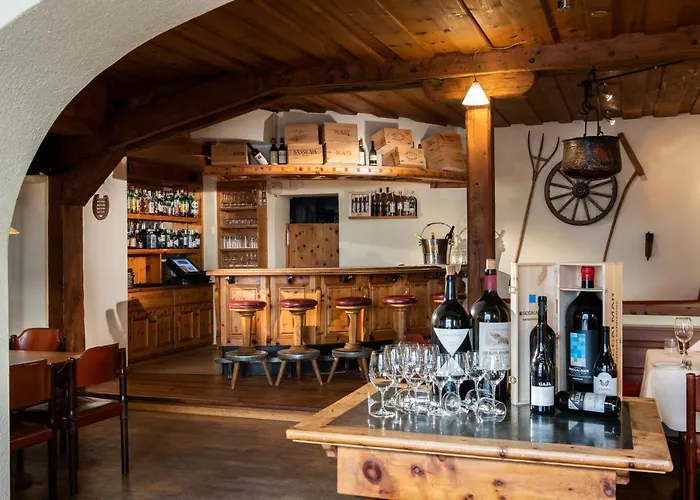 هوتل إنجيادينا زوز