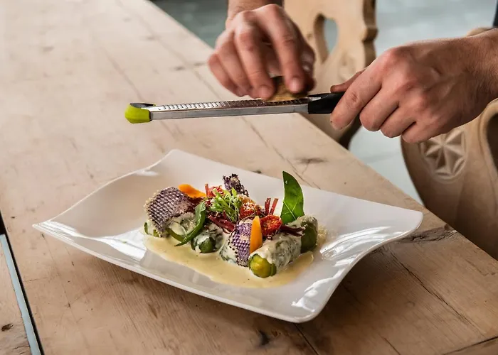 هوتل إنجيادينا فندق زوز