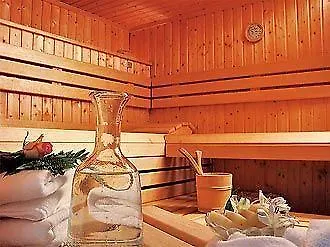 هوتل إنجيادينا فندق