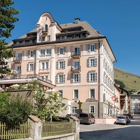 エンジアディーナ ツオウ