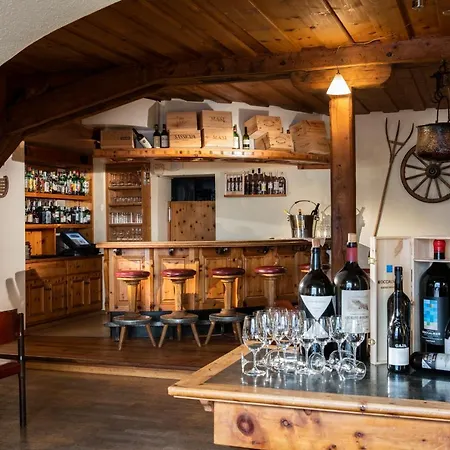 エンジアディーナ ツオウ