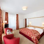 Hotel Engiadina